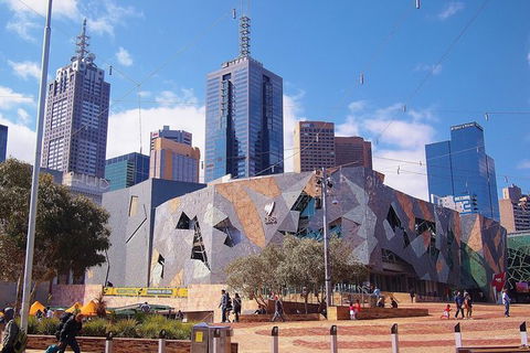 Arrival Private Transfers: Melbourne Airport MEL To Melbourne In Business Car - Find Attractions 1