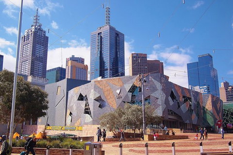 Melbourne Airport Transfers: Melbourne To Melbourne Airport MEL In Luxury Car - Find Attractions 1