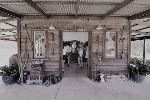 The Favourite 4 Experience - Find Attractions 0