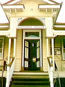  Find Attractions