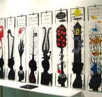 Hand Held Gallery - Find Attractions