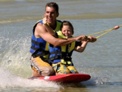 Cable Ski Cairns - Find Attractions 1