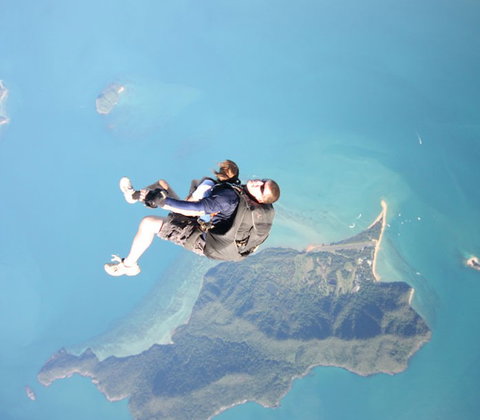 Jump The Beach Cairns - Find Attractions 3