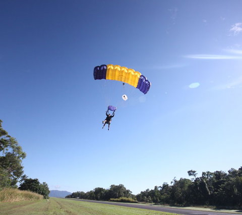 Jump The Beach Cairns - Find Attractions 4