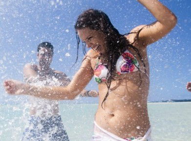 Airlie Beach Lagoon - Find Attractions 0