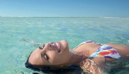 Airlie Beach Lagoon - Find Attractions 2