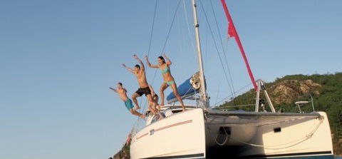Airlie Beach Lagoon - Find Attractions 3