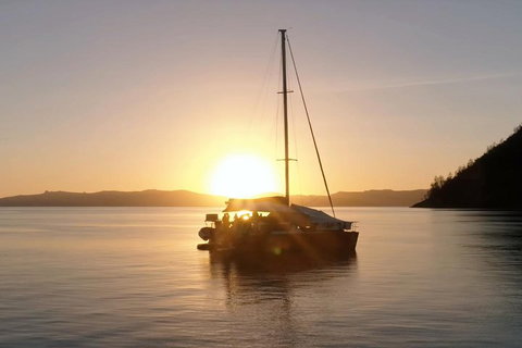 2-Night Whitsunday Islands All-Inclusive Sailing Tour From Airlie Beach - Find Attractions 0