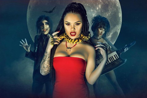 Dracula's Cabaret - Gold Coast - Find Attractions 2
