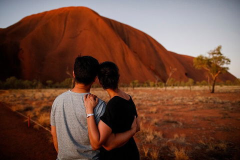 Uluru Sunrise And Guided Base Walk - Find Attractions 2