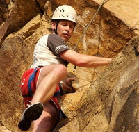 Rock Climbing at the Kangaroo Point Cliffs in Brisbane - Find Attractions