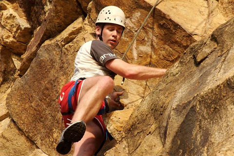 Rock Climbing At The Kangaroo Point Cliffs In Brisbane - Find Attractions 0