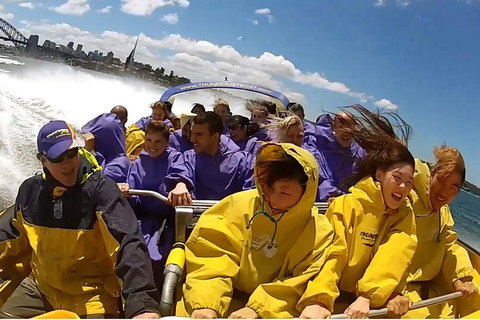 30-Minute Sydney Harbour Jet Boat Ride: Thunder Twist - Find Attractions 0