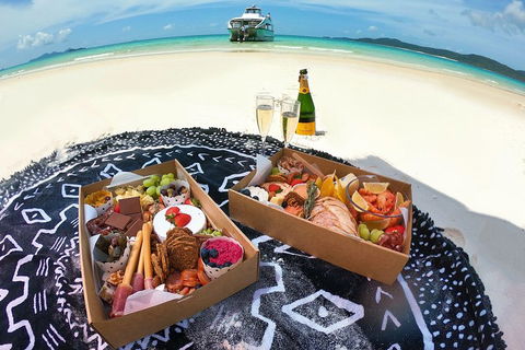 Reef & Whitehaven Landing - Find Attractions 2