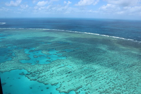 Reef And Island Scenic Flight From Airlie Beach - Find Attractions 1
