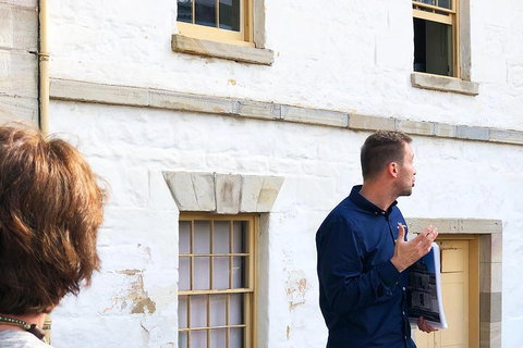 Convicts And The Rocks: Sydney's Walking Tour Led By Historian - Find Attractions 2
