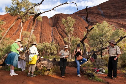 Full Uluru Base Walk At Sunrise Including Breakfast - Find Attractions 5