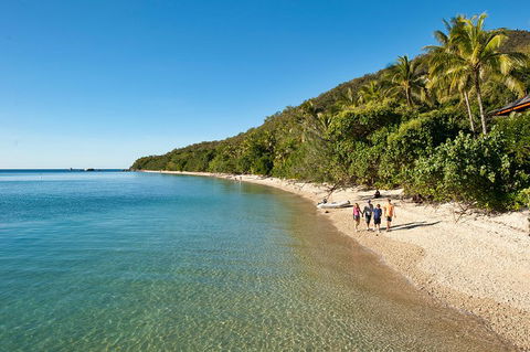 Fitzroy Island Catamaran Transfers From Cairns - Find Attractions 2
