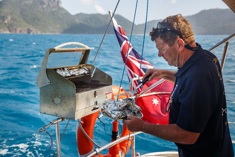 2-Night Cabin Charter Aboard Cruising Yacht Milady - Find Attractions 5