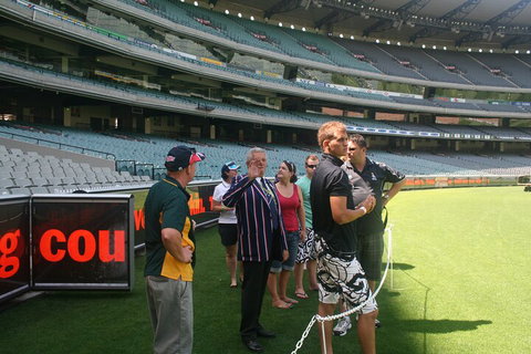 Melbourne Sports Walk - Find Attractions 0