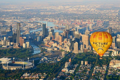 Melbourne Sunrise Balloon Flight & Champagne Breakfast - Find Attractions 1