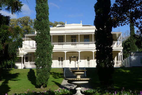 Melbourne City Tour: Lifestyle Of The Rich And Famous - Find Attractions 0