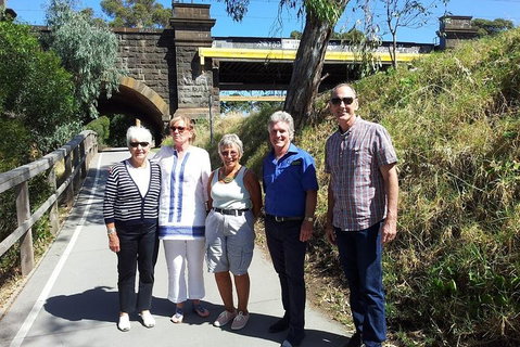 Melbourne City Tour: Lifestyle Of The Rich And Famous - Find Attractions 1