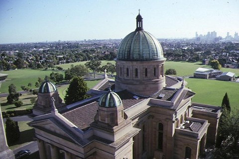 Melbourne City Tour: Lifestyle Of The Rich And Famous - Find Attractions 4
