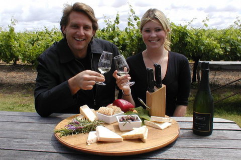 Swan Valley Tour From Perth: Wine, Beer And Chocolate Tastings - Find Attractions 4