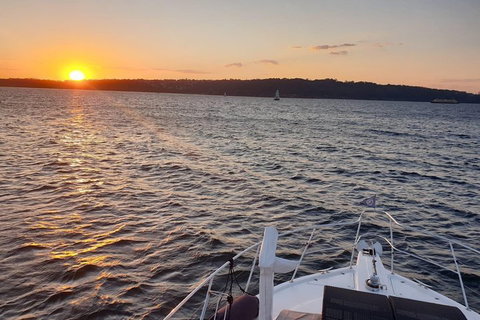 Sydney Harbour Side Restaurant Dinner And Twilight Cruise - Find Attractions 0